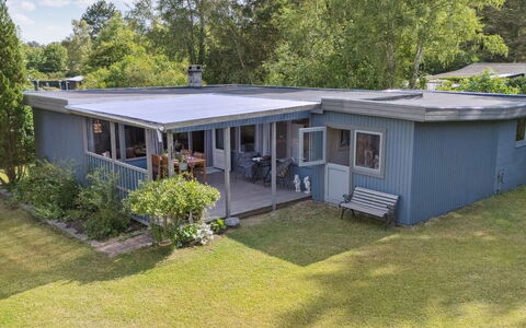 Keke - 2.5Km from the Sea: Estate, Skygge, Indkørsel, Stuehus