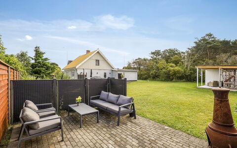 Nanja - 250M from the Sea: Træ, Hjem, Veranda, Dæk, Hårdttræ, Tag, Bejdse, Trægulve, Eco Hotel
