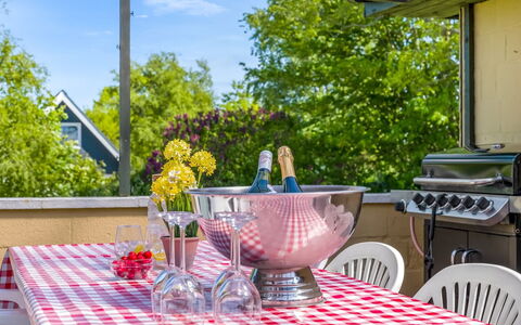 Lillan - from the Sea: Møbel, Bord, Bordservice, Stol, Udendørs Møbler, Dug, Udendørs Bord, Mad, Have, Drinkware