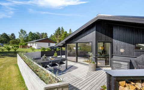 Verner - 990M from the Sea