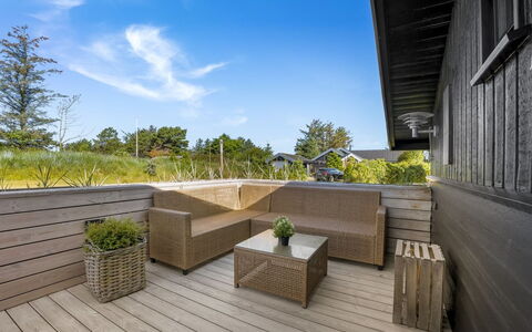 Verner - 990M from the Sea