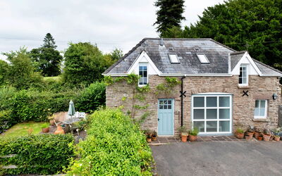 Coach House Wellbeing Retreat