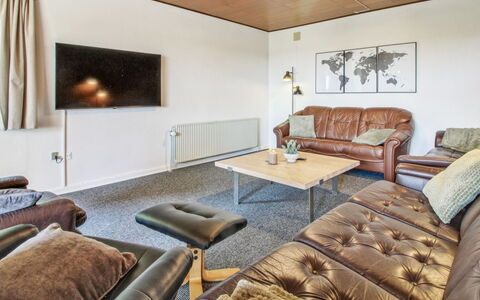 Drine - 19Km from the Sea: Træ, Tag, Hjem, Hus, Arkitektur, Sidespor, Land Lot, Sommerhus, Skur, Garden Bygninger