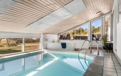Greta - 2.5Km from the Sea: Træ, Hjem, Veranda, Dæk, Hårdttræ, Tag, Bejdse, Trægulve, Eco Hotel