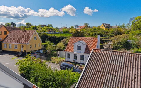 Elemine - 500M from the Sea: Tag, Hus, Hjem, Sommerhus, Dør, Sidespor, Estate, Lawn, Gård, Veranda