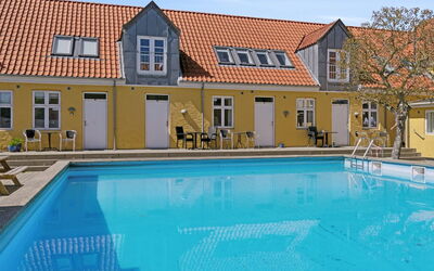 Elemine - 500M from the Sea