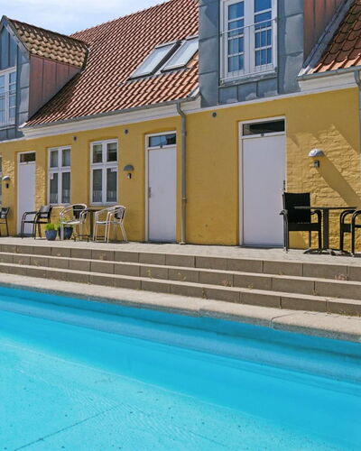 Elemine - 500M from the Sea