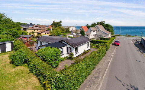 Keld - 350M from the Sea: Boligområde, Hus, Hjem, Kvarter, Landskab, Tag, Forstad, Land Lot, Kyst, Menneskelig Bosættelse