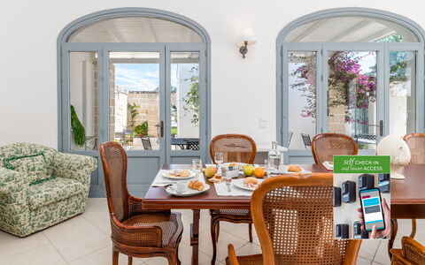 Feriebolig:&nbsp;Iris Romantic Con Patio By Raro Rooms - Masseria L