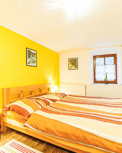 Relax in Farmhouse 101.1