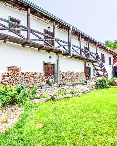 Comfort in Farmhouse 101.2