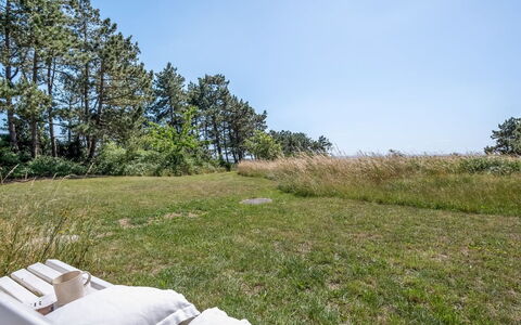 Tatianna - 100M from the Sea: Træ, Hjem, Veranda, Dæk, Hårdttræ, Tag, Bejdse, Trægulve, Eco Hotel