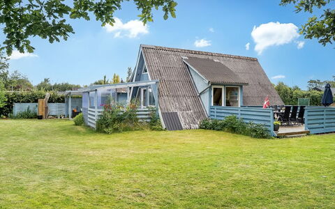 Annalia - 400M from the Sea: Græs, Græs-, Land Lot, Sommerhus, Landdistrikt, Eng, Garden Bygninger, Have, Skur