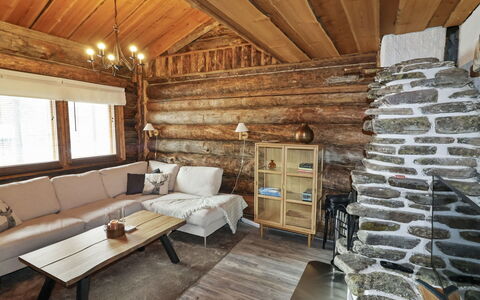 Kelorakka 9: Træ, Sommerhus, Bjælkehytte, Skov, Skur, Garden Bygninger, Lærk, Woodland, Bejdse