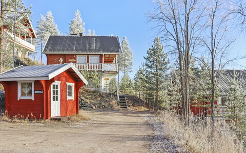 Mukalilla, Paritalo Sis Loppusiivouksen: Træ, Hus, Tag, Sommerhus, Hjem, Hældning, Sidespor, Bjælkehytte, Landsby, Gård