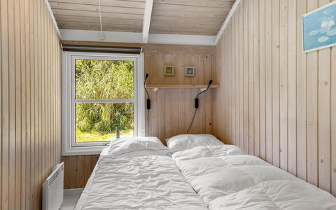 Rathulf - 700M from the Sea: Soveværelse, Træ, Seng, Sengetøj, Sengetøj, Etage, Loft, Indretning, Gulvbelægning, Bed Frame