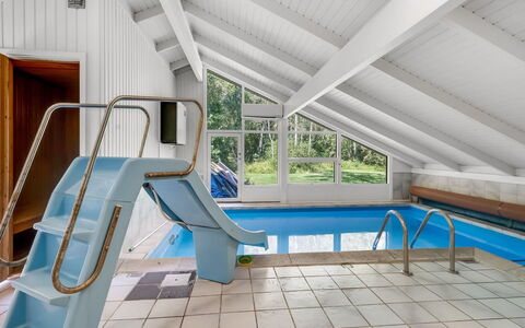 Rathulf - 700M from the Sea: Svømmepøl, Etage, Loft, Udvej, Chute, Design, Hotel, Hårdttræ, Trappe, Attic