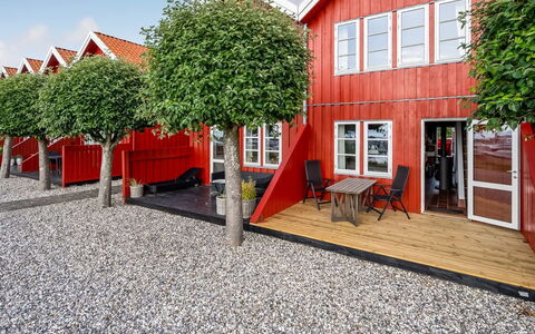 Ulvi - 15M from the Sea: Tag, Hjem, Dør, Sommerhus, Skygge, Sidespor, Gård, Estate, Backyard