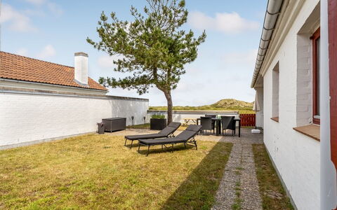 Aike - 1Km from the Sea: Træ, Hjem, Veranda, Dæk, Hårdttræ, Tag, Bejdse, Trægulve, Eco Hotel