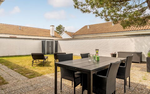 Aike - 1Km from the Sea: Træ, Hjem, Veranda, Dæk, Hårdttræ, Tag, Bejdse, Trægulve, Eco Hotel