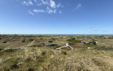 Marcus - 500M from the Sea: Estate, Skygge, Indkørsel, Stuehus