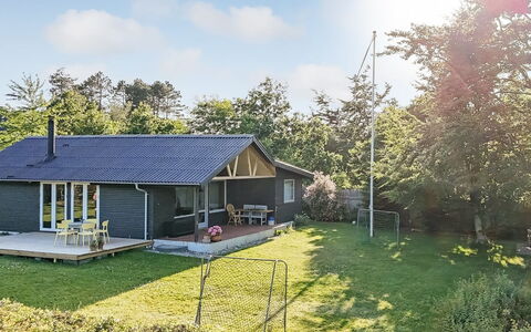 Meglena - 250M from the Sea: Græs, Græs-, Land Lot, Sommerhus, Landdistrikt, Eng, Garden Bygninger, Have, Skur