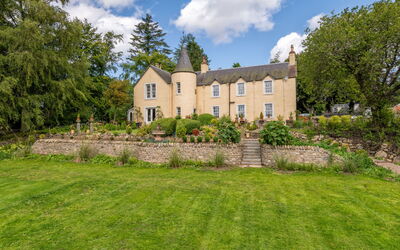 Angus Mansion