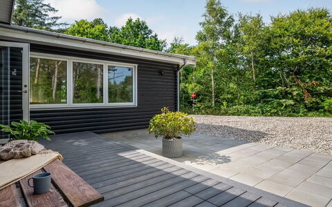 Donka - 25M from the Sea: Blå, Svømmepøl, Møbel, Udendørs Møbler, Udvej, Stol, Skygge, Eco Hotel, Blomsterkrukke