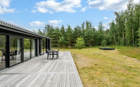 Sighvat - 300M from the Sea: Træ, Hjem, Veranda, Dæk, Hårdttræ, Tag, Bejdse, Trægulve, Eco Hotel