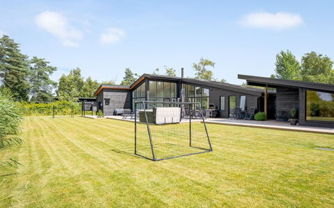 Apelone - 900M from the Sea: Græs, Hjem, Land Lot, Have, Lawn, Estate, Sommerhus, Stuehus, Landscaping, Skygge
