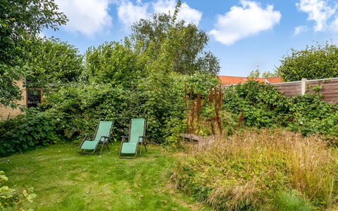 Ilmo - 1.9Km from the Sea: Sommerhus, Backyard, Gård, Garden Bygninger, Skur, Sidespor, Udendørs Møbler, Bjælkehytte, Udendørs Struktur, Hytte