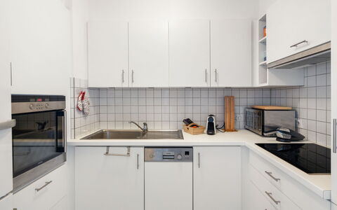 Le Petit Kap: Træ, Hus, Sommerhus, Hjem, Landdistrikt, Landskab, Bakke, Land Lot, Hill Station