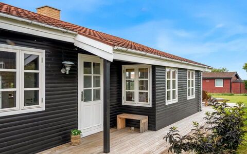 Dragan - 50M from the Sea: Hus, Hjem, Tag, Sommerhus, Dør, Sidespor, Skydevindue, Hårdttræ, Design, Gård