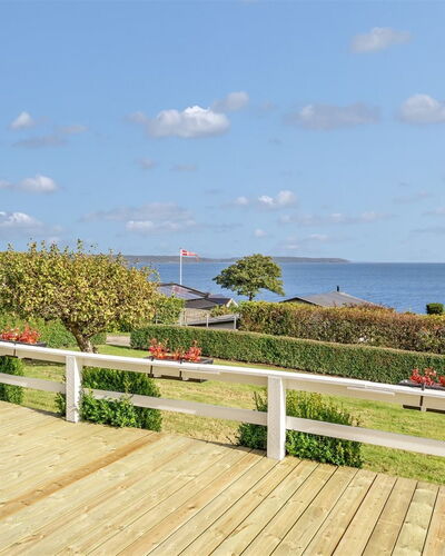 Fani - 150M from the Sea