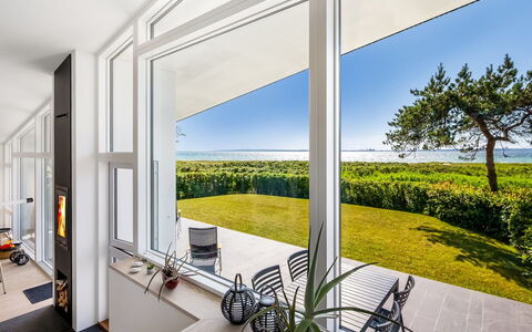 Nille - 30M from the Sea: Træ, Hjem, Veranda, Dæk, Hårdttræ, Tag, Bejdse, Trægulve, Eco Hotel