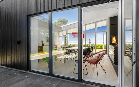 Nille - 30M from the Sea: 