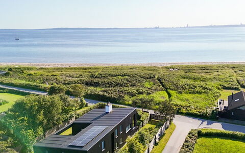 Nille - 30M from the Sea: Træ, Hjem, Veranda, Dæk, Hårdttræ, Tag, Bejdse, Trægulve, Eco Hotel