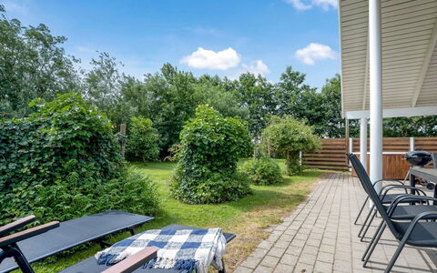 Mika - 800M from the Sea: Hjem, Sommerhus, Veranda, Sidespor, Stuehus, Udendørs Struktur