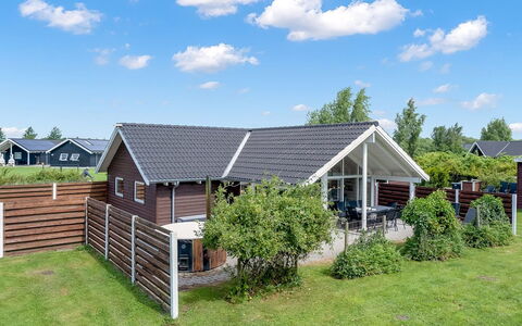 Mika - 800M from the Sea: Hjem, Sommerhus, Veranda, Sidespor, Stuehus, Udendørs Struktur