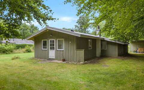 Göran - 30Km from the Sea: Hjem, Sommerhus, Veranda, Hårdttræ, Sidespor, Dæk, Skygge, Planke, Estate, Garden Bygninger