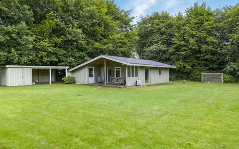 Göran - 30Km from the Sea: Sommerhus, Backyard, Gård, Garden Bygninger, Skur, Sidespor, Udendørs Møbler, Bjælkehytte, Udendørs Struktur, Hytte