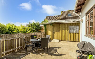 Antine - 400M from the Sea