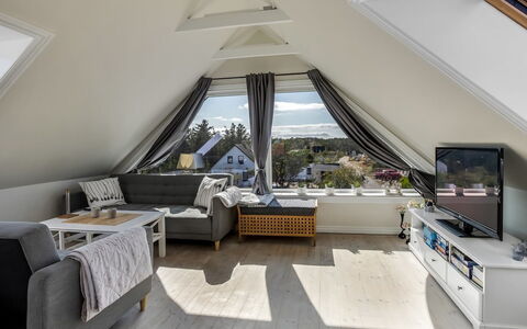Paale - 208M from the Sea