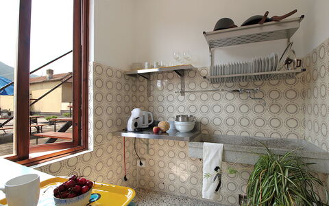 Casa Zaira: Gulvbelægning, Indretning, Etage, Køkken, Værelse, Countertop, Flise, Køkken Apparat, Tap, Bejdse
