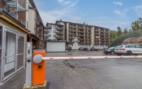 Ruka Ski Chalets Ii Huoneisto 2605: Kvarter, Lejlighed, Kompositmateriale, Ejerlejlighed, Beton, Parkering, Altan, Hegn