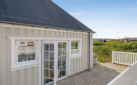 Hildegerd - 100M from the Sea: Hus, Hjem, Tag, Sommerhus, Land Lot, Estate, Stuehus, Landsby, Farm
