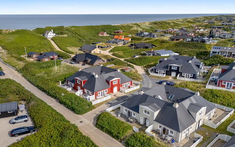 Hildegerd - 100M from the Sea: Hus, Hjem, Tag, Sommerhus, Land Lot, Estate, Stuehus, Landsby, Farm