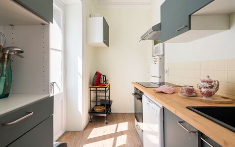 Le Cosy: Møbel, Udendørs Møbler, Udendørs Bord, Stol, Metal, Altan, Hegn, Skygge, Hårdttræ, Bejdse