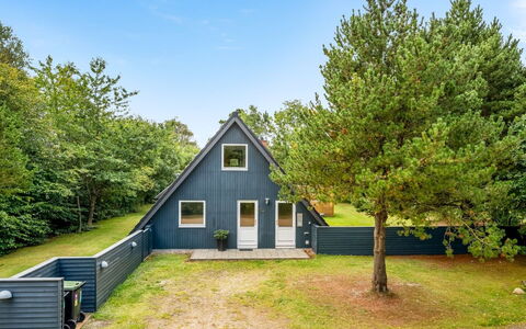 Hannele - 10Km from the Sea