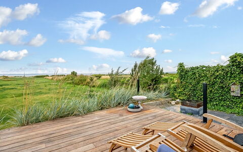 Bondi - 75M from the Sea: Græs, Græs-, Land Lot, Sommerhus, Landdistrikt, Eng, Garden Bygninger, Have, Skur